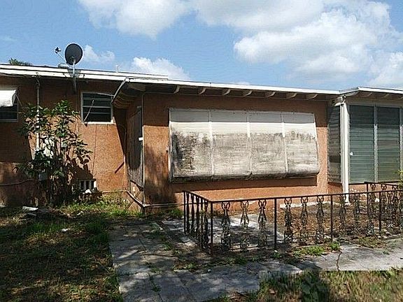 5th image of 510 E Evanston Cir