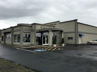 329 E Happy Valley Rd, Roseburg, OR 97471