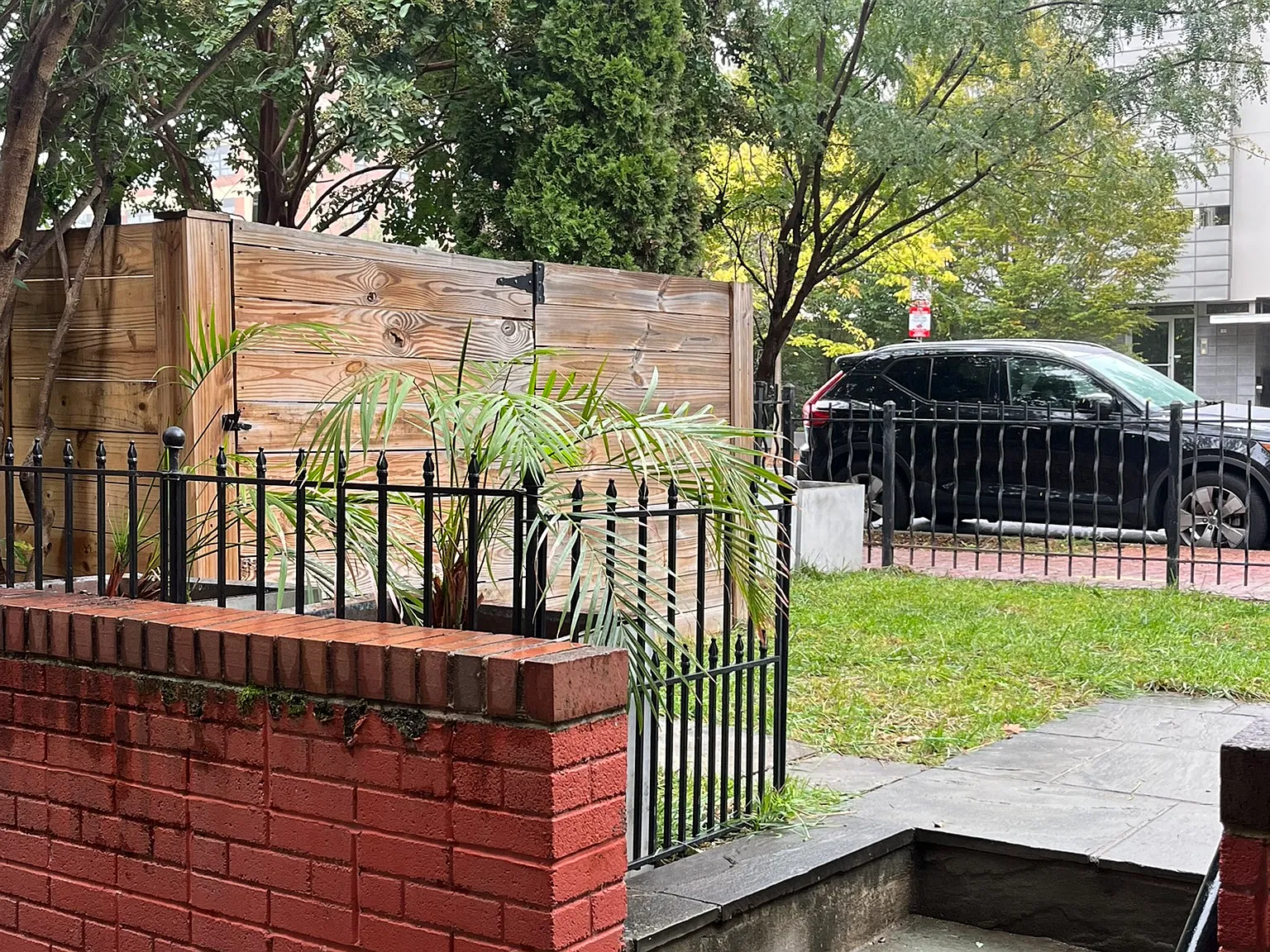 2 bed, 2.5 bath, 1200 sqft, $3,700 — Photo 4