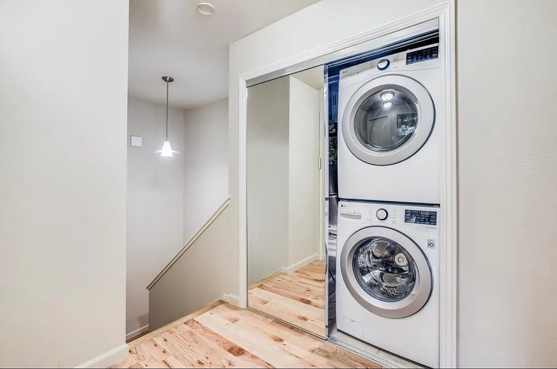 101 Oak Rim Way — Photo 1