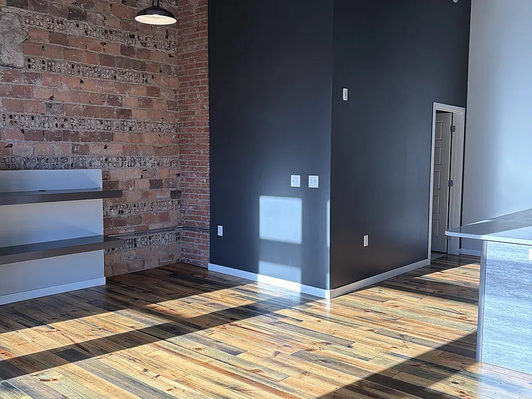 320 S Phillips Ave #303 — Photo 3