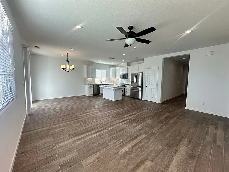 1620 W Porter Ave — Photo 15