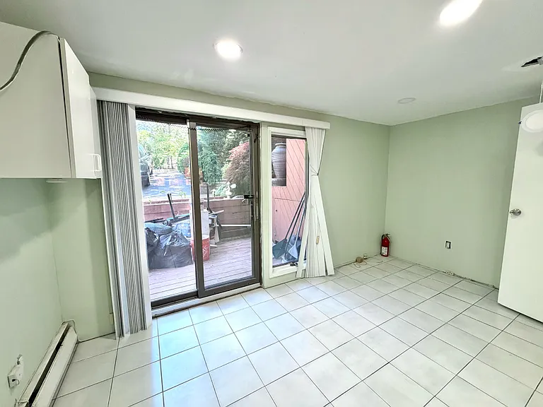 52 Deepdale Dr — Photo 19