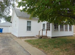 104 W Oliver St, Mansfield, IL 61854