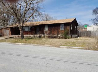 215 Park St, Flippin, AR 72634