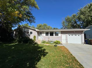 243 Sunrise Dr, Huron, SD 57350