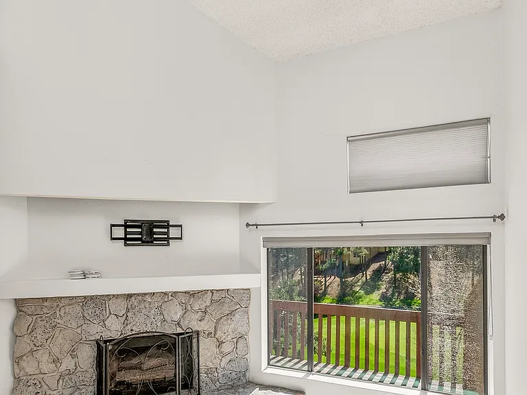 2324 N Whispering Pines Way #1 — Photo 5