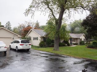 16 Kenneth Ave, Prospect Heights, IL 60070