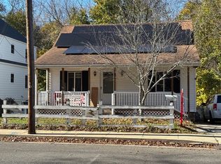 421 Charlton St, Southbridge, MA 01550