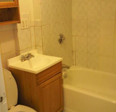 4th image of 1429 Commonwealth Ave #35-B