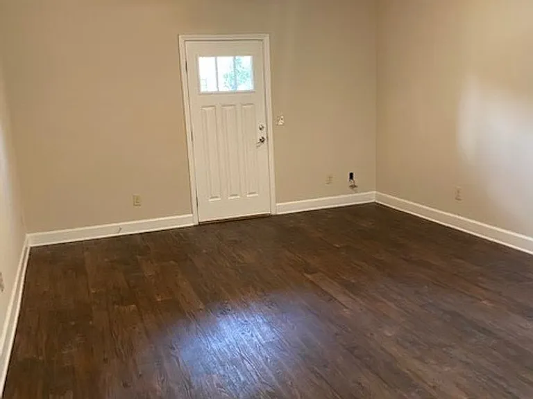 405 Meador Dr — Photo 9