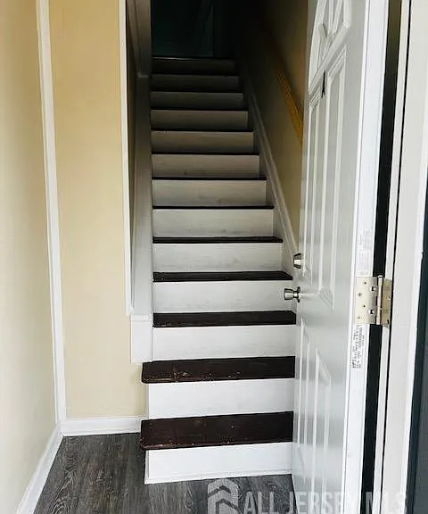 18 Lincoln Ave — Photo 2