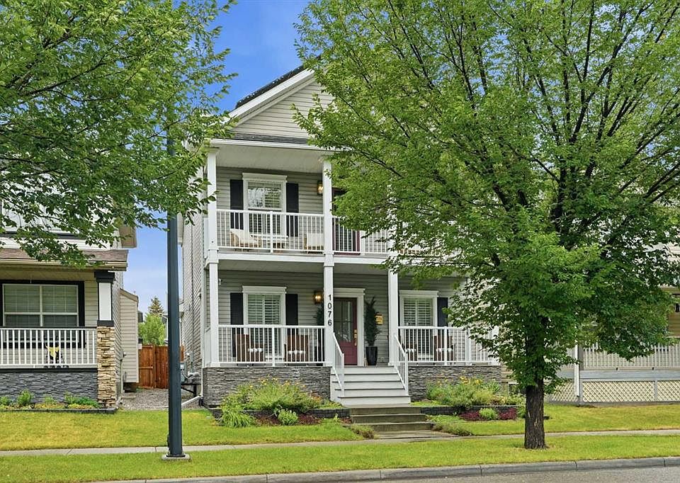 1st image of 1076 SW Prestwick Cir SE