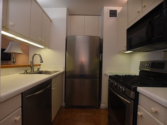 2nd image of 415 E 37th St APT 20D