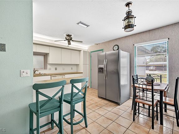 4th image of 2107 Burton Ave
