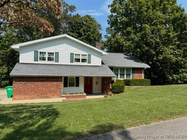 8015 Circle Drive, Georgetown, IN 47122