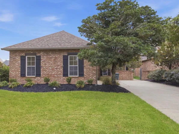 6105 W Azalea Dr, Lake Charles, LA 70605