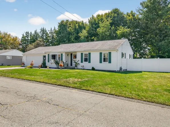 601 Eastview Ave, Somerset, MA 02726