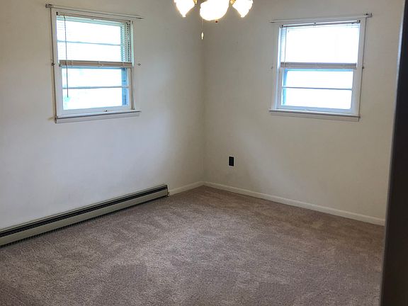 Bedroom #2 (new carpet)