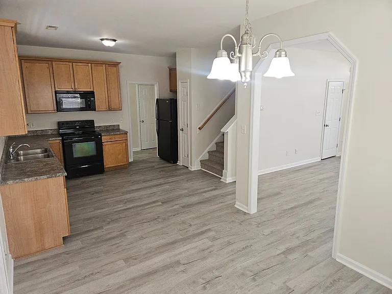 5900 Wynmore Rd — Photo 5