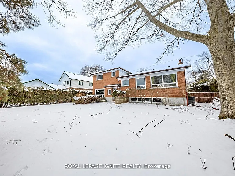 83 Deep Dene Dr #MAIN — Photo 11