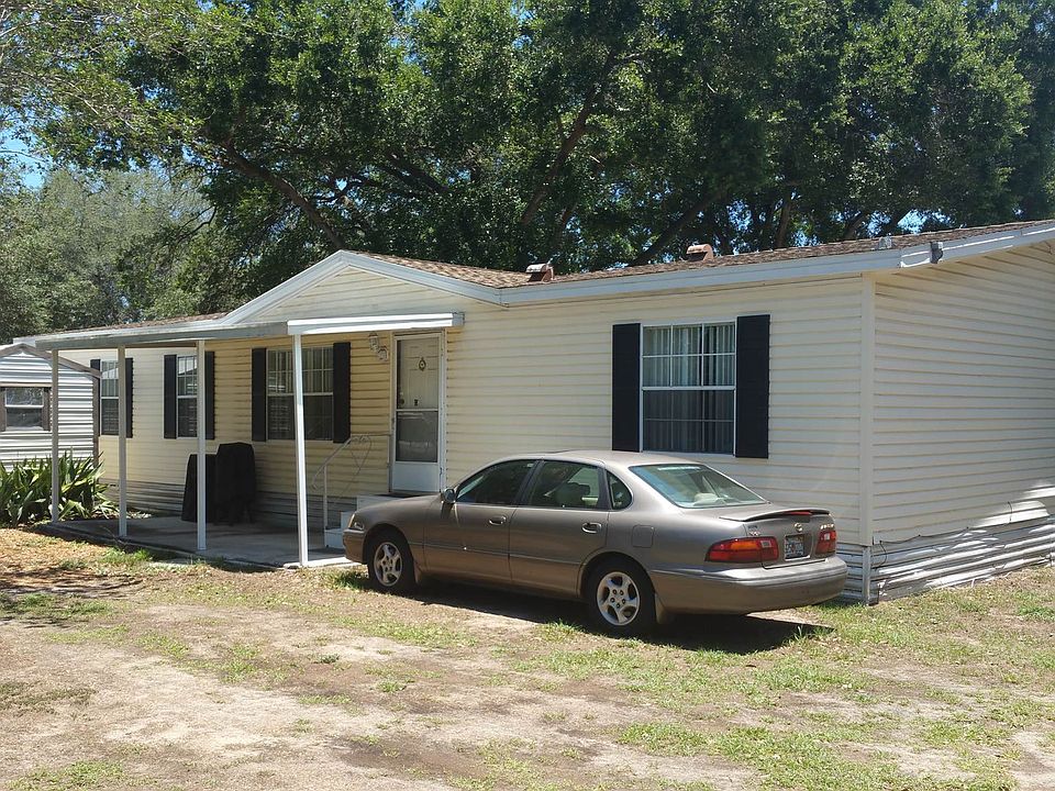 504  De Resine Carre Street