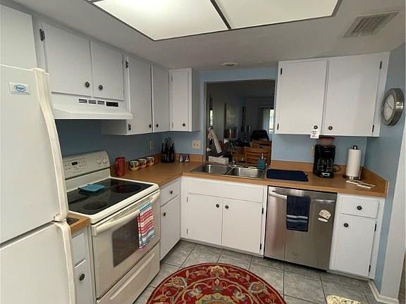4th image of 1429 Cape Coral Pkwy W APT 8