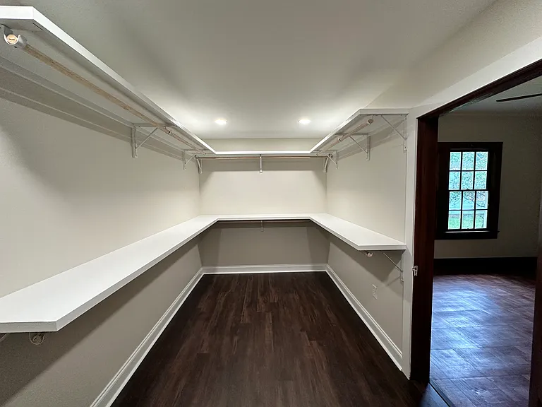 426 Bellevue St — Photo 2