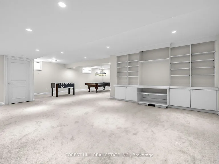 8 Colvestone Rd — Photo 44