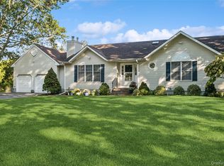 160 High Meadow Ln, Riverhead, NY 11901
