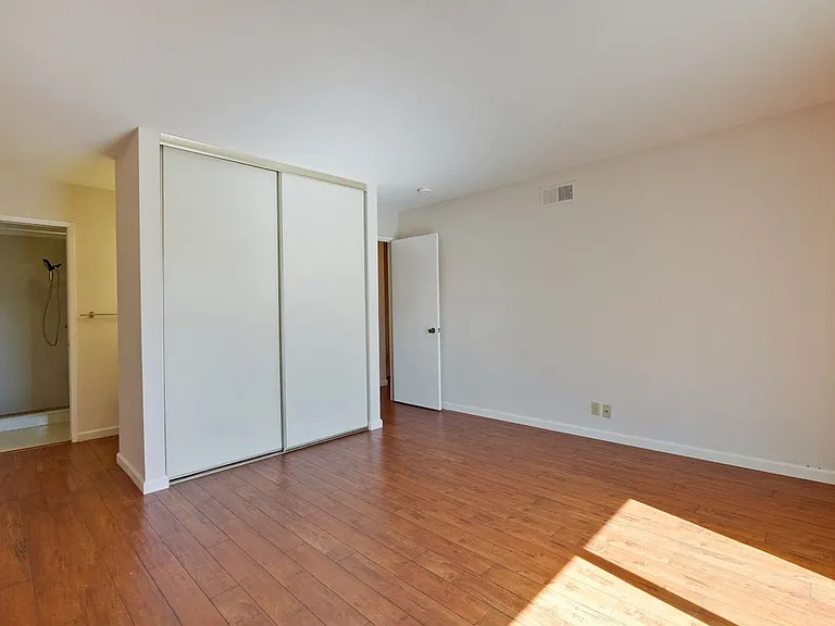 10995 Northseal Sq — Photo 36