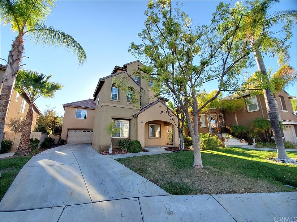 1st image of 44550 Kingston Dr
