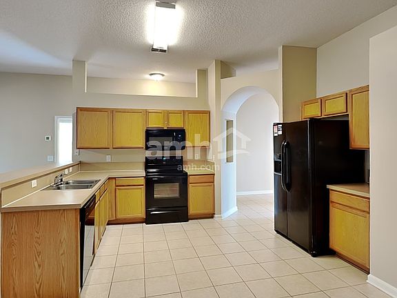 3rd image of 3266 Woodglen Dr
