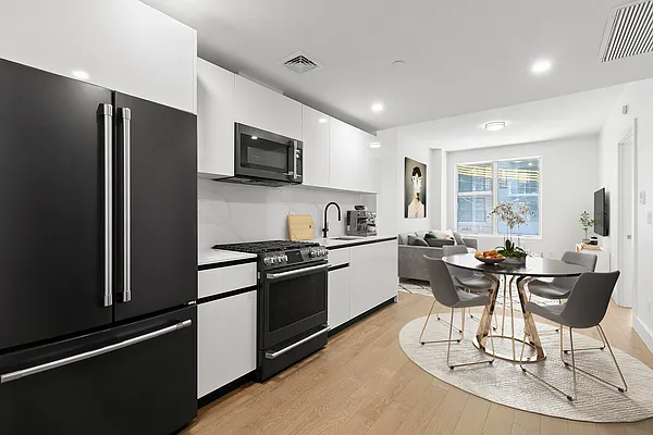 Sold by Compass | media 1