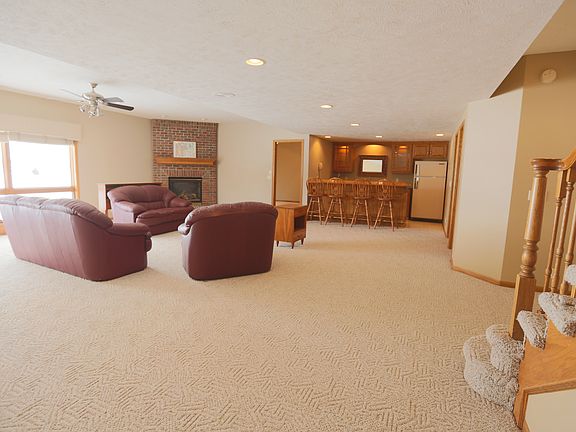 5th image of 313 Inglewood Dr