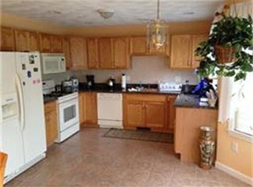 4th image of 130 Savage St #B