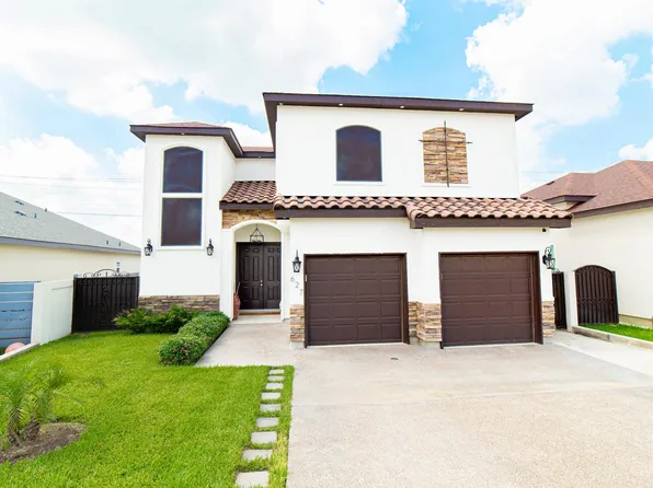 627 Puerta Del Sol Dr, Laredo, TX 78045