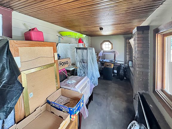 2nd image of 3671 Creston Dr