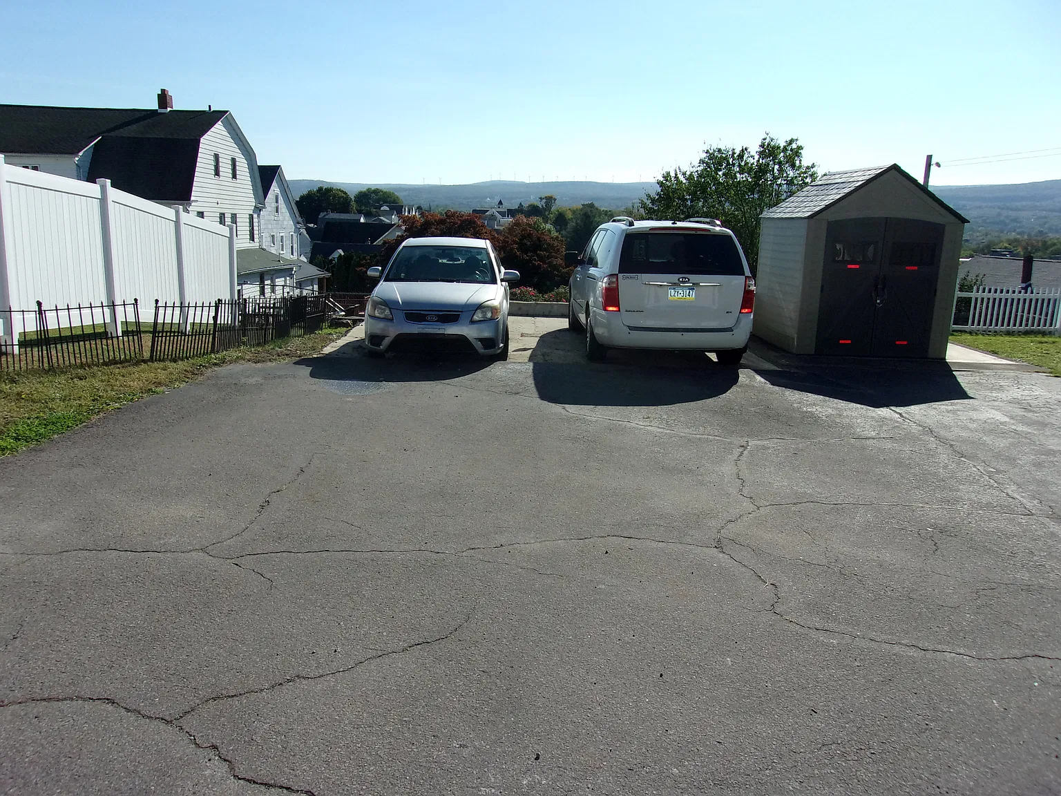 3 bed, 1.5 bath, 1500 sqft, $1,600 — Photo 3