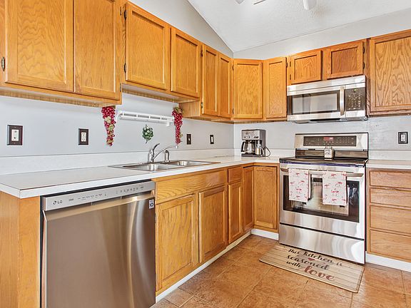 5th image of 13161 Thistlewood Ln
