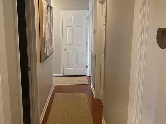 5th image of 1112 Brandon Dr