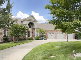 10048 Harrods Creek Dr, Prospect, KY 40059