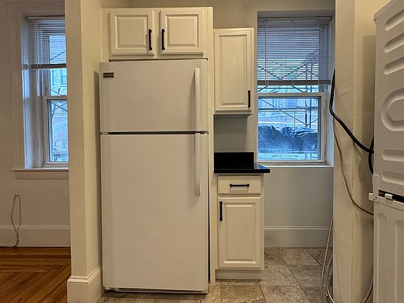 3rd image of 1020 Commonwealth Ave #101