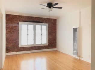 1976 Hillhurst Ave, Los Angeles, CA 90027