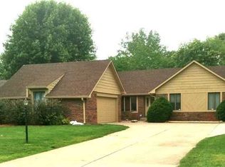 8 Marley Ct, Whiteland, IN 46184