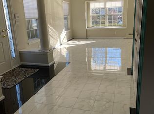98 Versailles Blvd, Cherry Hill, NJ 08003