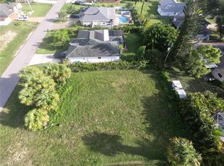 122 NE 19th Ave, Cape Coral, FL 33909