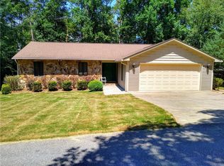 115 Sequayah Dr, Fair Play, SC 29643