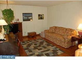 42 Townview Dr, West Grove, PA 19390