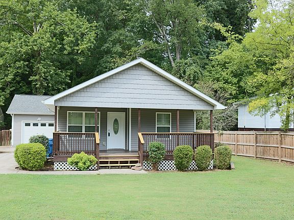 2nd image of 211 Martin Rd
